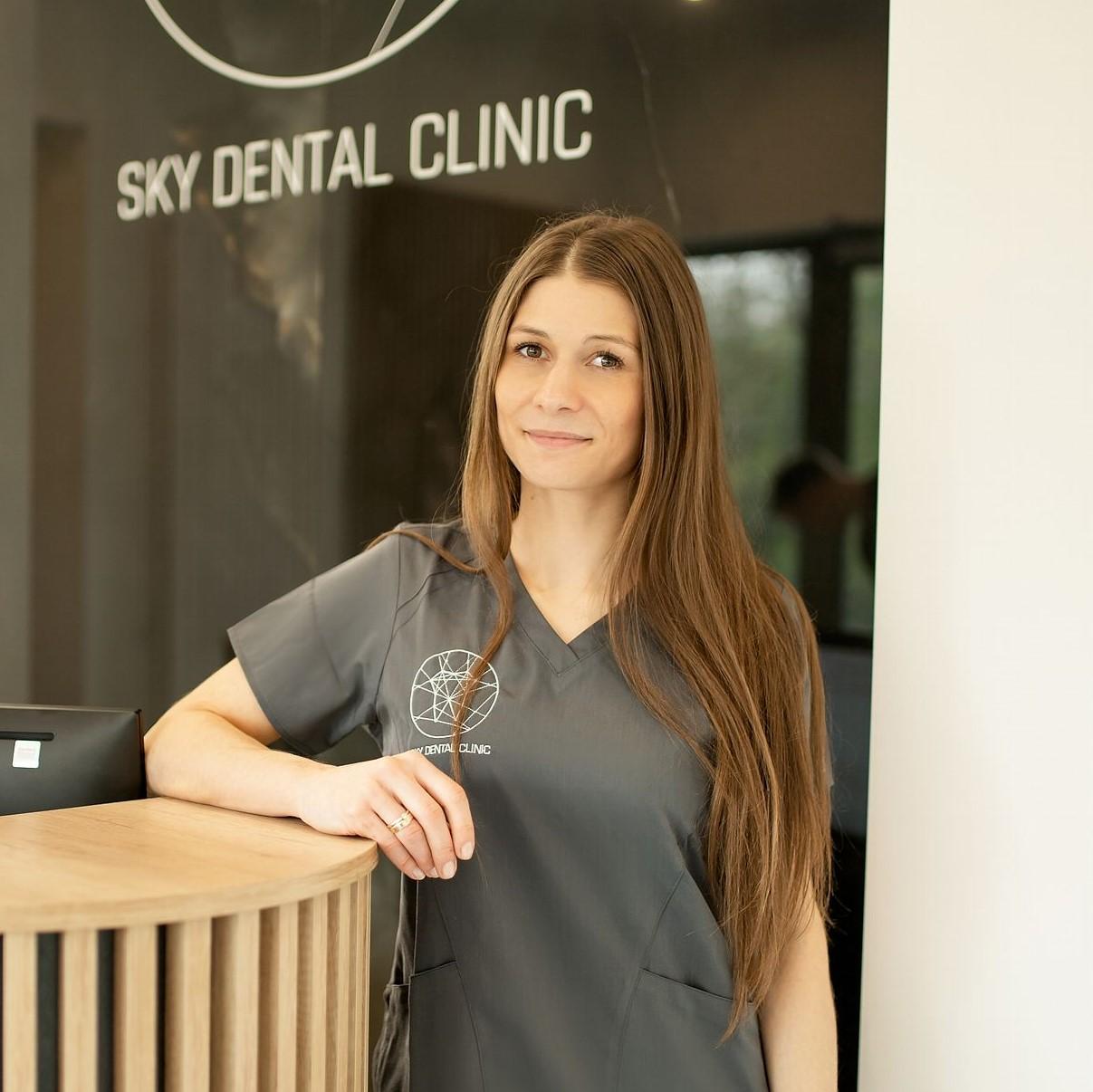 higienistka stomatologiczna Kamila Biłopotocka - pracownik Sky Dentel Clinic